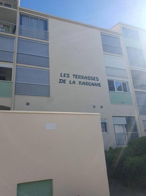 Les Terrasses De La Baronnie Appartement Climatise Avec 1 Chambre Et Piscine Ouverte Du 28 Mai 2025 Au 28 Septembre 2025 ル・グロー・デュ・ロワ エクステリア 写真